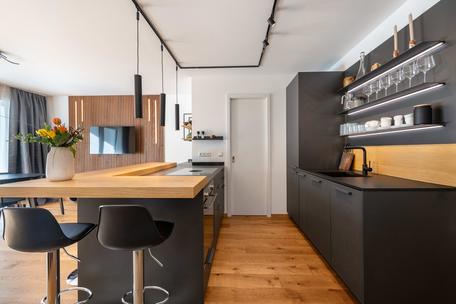 Neuwertige 3-Zimmer-Wohnung mit sonnigem Balkon in idyllischer, grüner Lage