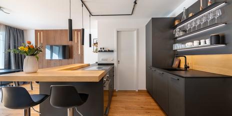 Neuwertige 3-Zimmer-Wohnung mit sonnigem Balkon in idyllischer, grüner Lage