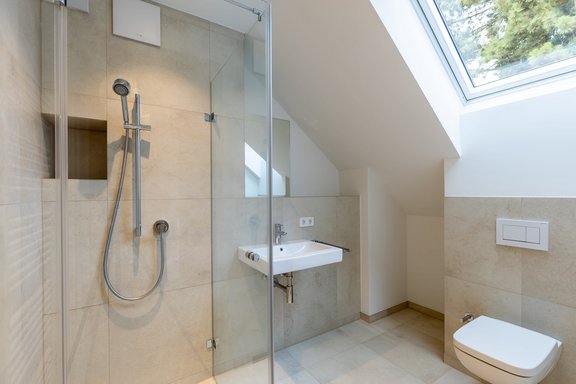 Zusätzliches Duschbad im Dachgeschoss