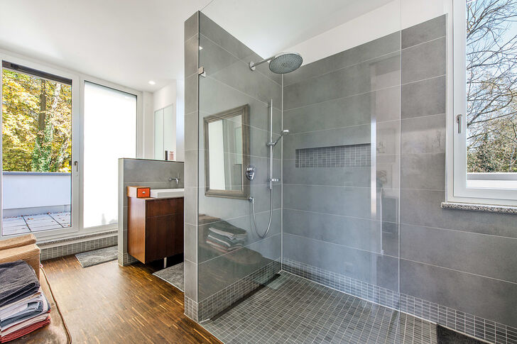 Attraktives Badezimmer