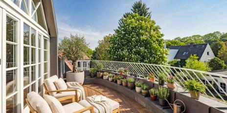 Nobelste Adresse im Herzogpark: Repräsentative Familien-Villa über ca. 341 m²