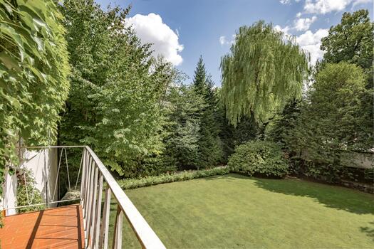 Views of the Park Garden