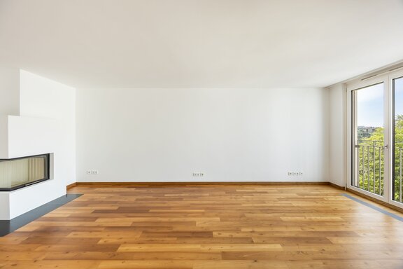 Spacious living area with a view of the countryside