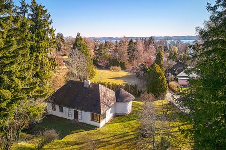 Above Lake Ammer: Attractive building lot on the outskirts of Schondorf