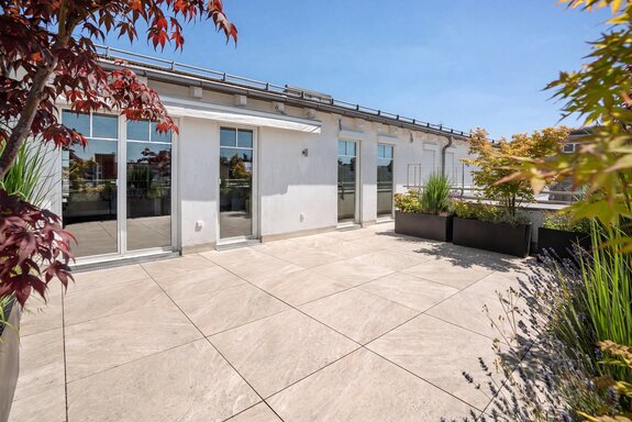 Unobservable roof terrace