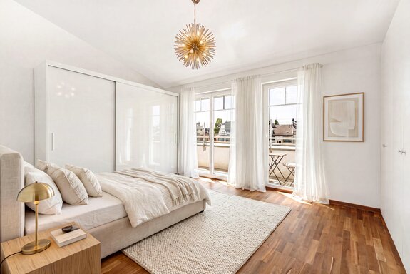 Bright living space (virtually furnished)