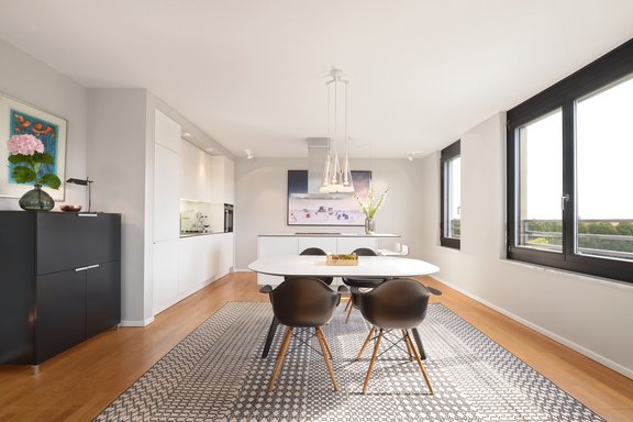 Offene Küche mit Essbereich