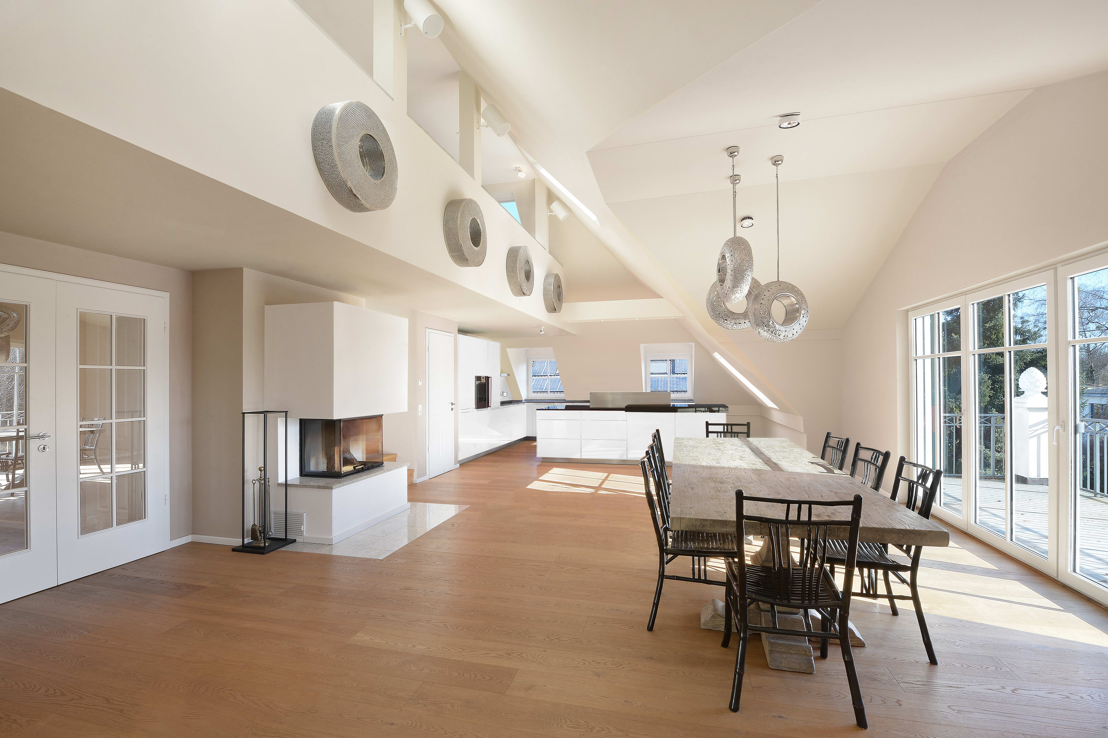 PenthouseWohnung über zwei Etagen mit sonniger Dachterrasse in ruhiger Lage