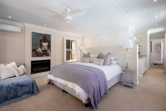 Bedroom with fireplace