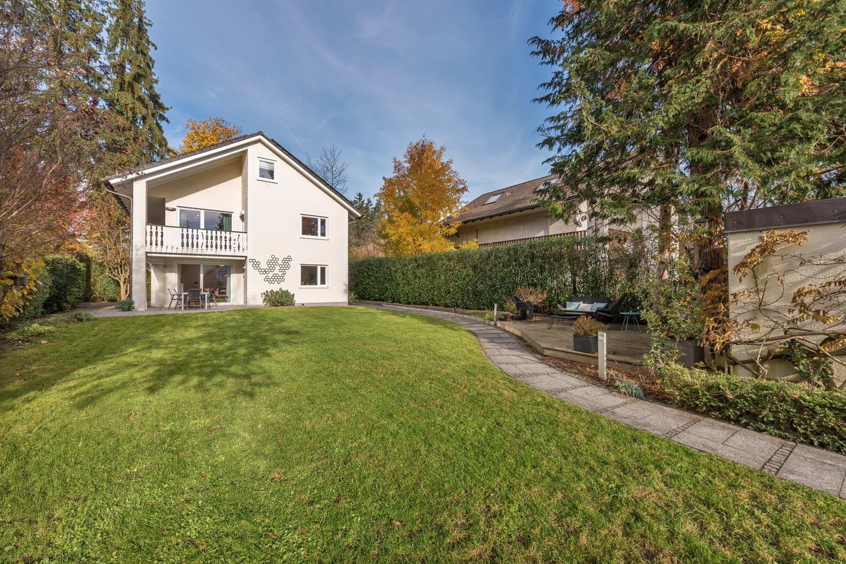 Saniertes Familiendomizil im Grünen (2019)