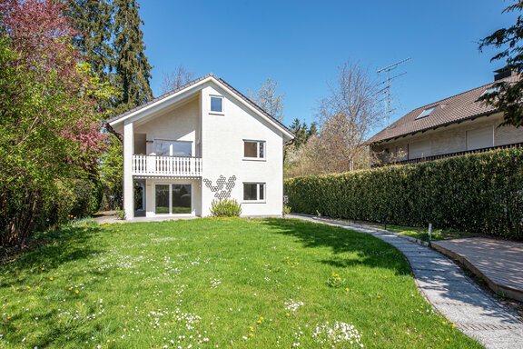 Renovated family home in the countryside (2019)