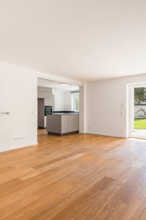 Wohnzimmer mit Südterrasse