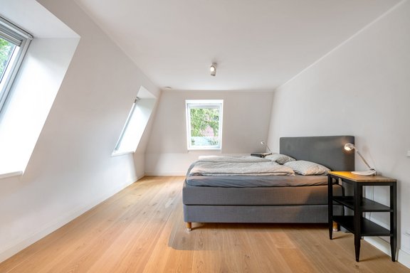 Helles Masterschlafzimmer