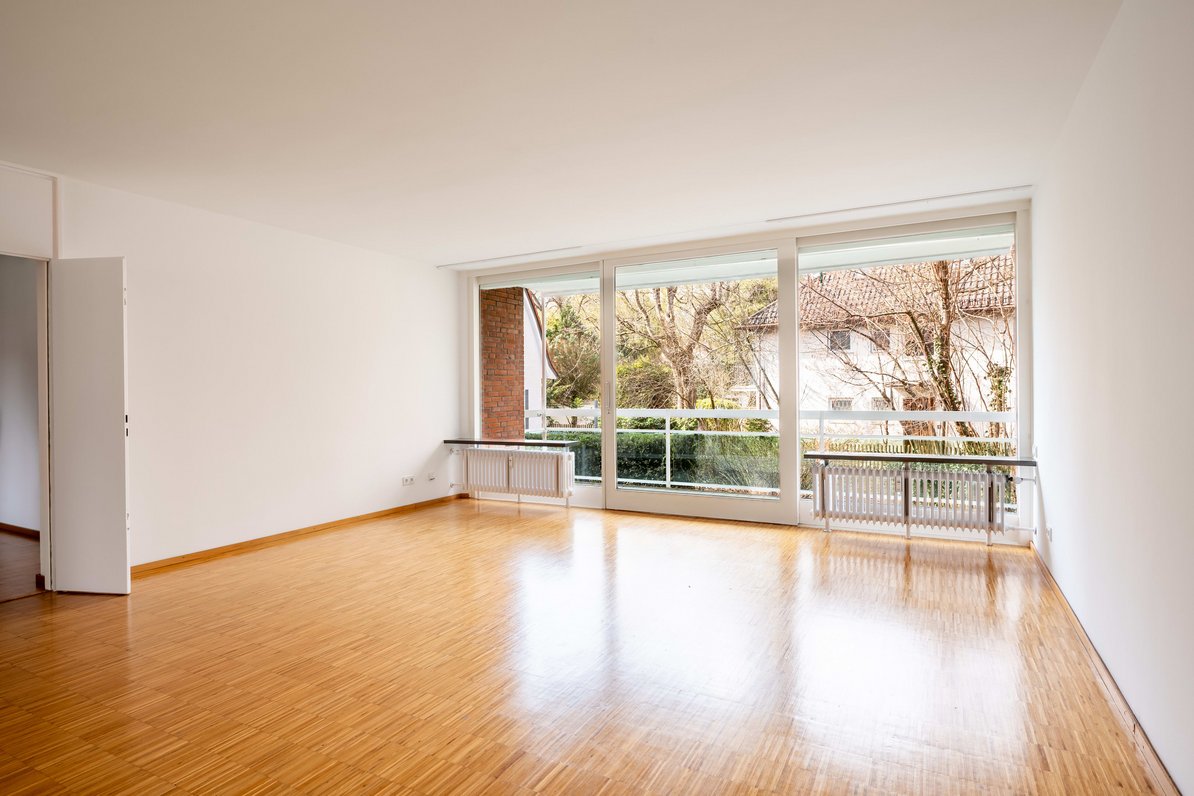 Living room with access to the west-facing balcony