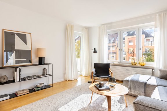 Wohn-/Esszimmer nach Süden