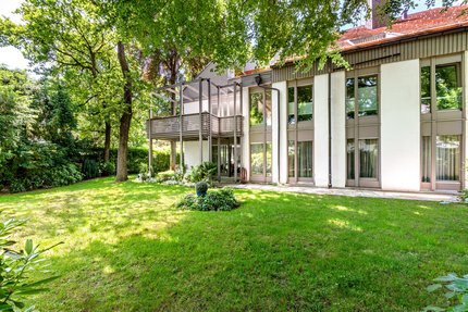 Rund ums Jahr bildet der Privatgarten ein zauberhaftes Outdoor-Refugium