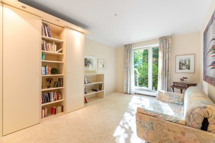 Ideal geschnittenes zweites Schlaf- bzw. Kinderzimmer