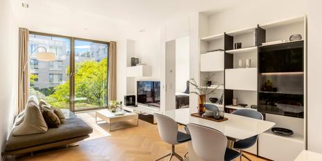 Perfektes City-Domizil in „THE SEVEN SUITES“: 2-Zimmer-Apartment mit Concierge in Toplage