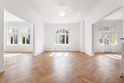 Weitläufiges Raumgefüge