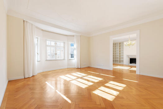 Hinreißendes Altbau-Ambiente