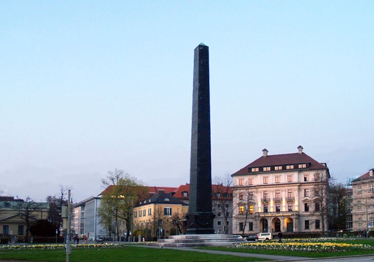 Karolinenplatz