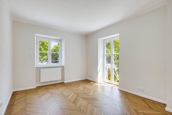 Light-flooded living area