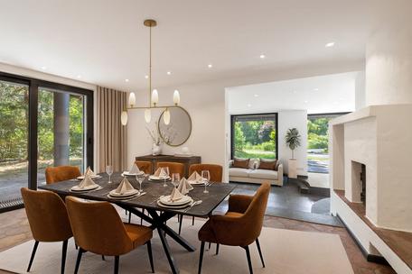 Privatsphäre im Grünen: Großzügiges Familiendomizil mit Traumgarten und Pool