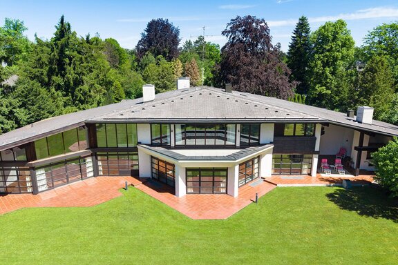 Impressive hipped-roof architecture