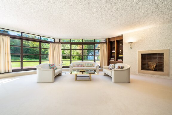 Abundance of light and grandeur