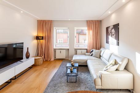 Vibrant city feeling: attractive 3-room apartment with balcony facing the quiet inner courtyard