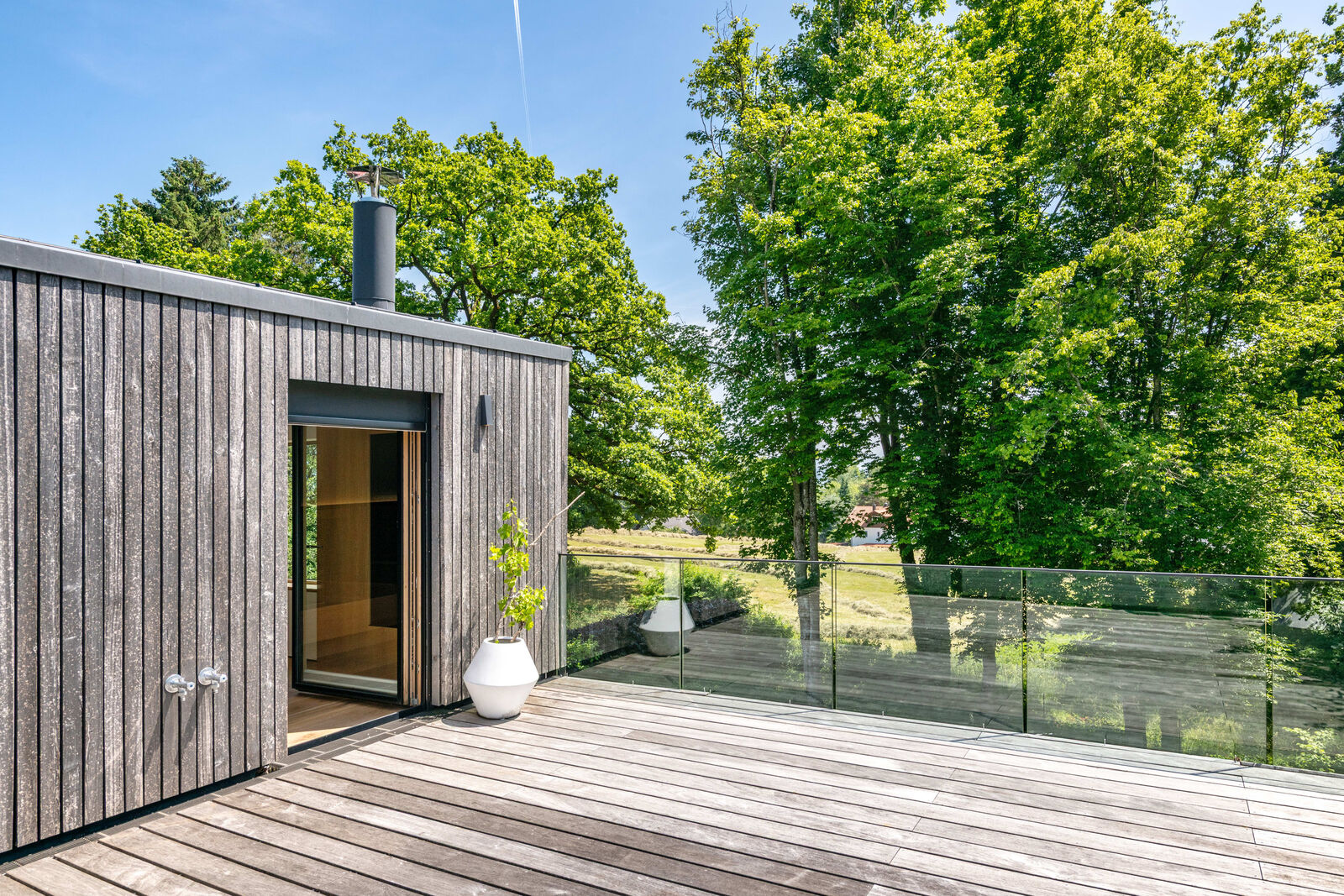 Sonnige Outdoor-Oase