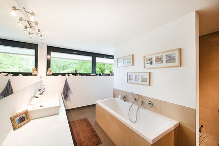 Bad im Gartengeschoss