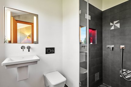 Zusätzliches Duschbad