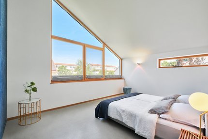 Luftiges Masterschlafzimmer