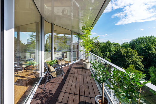 Balcony with view into the green
