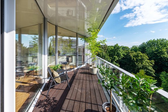 Balkon mit Blick ins Grüne
