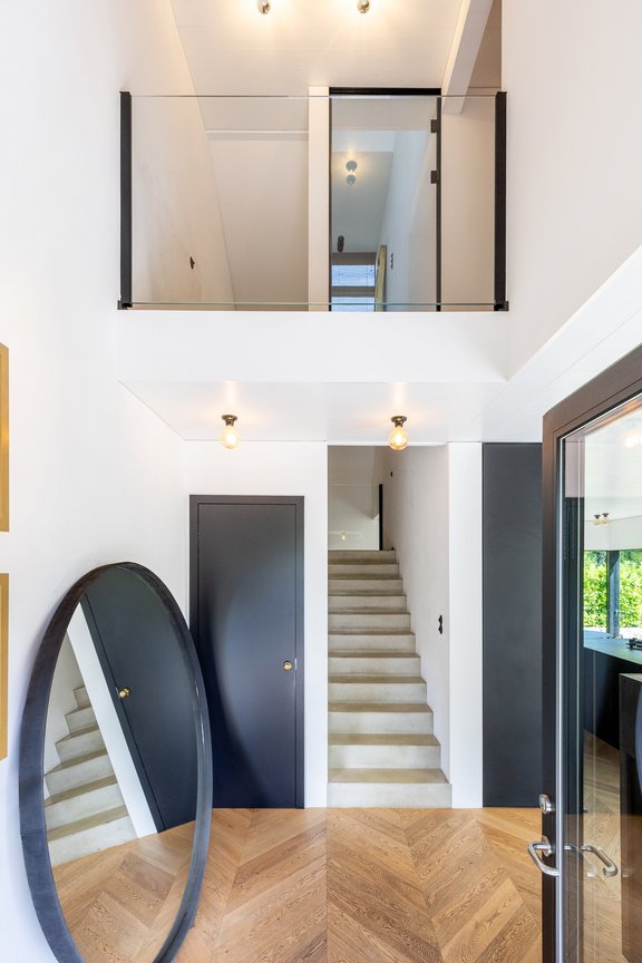 Transparency and fullness of light