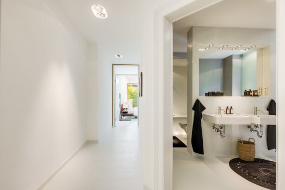 Lichterfüllte Schlafebene