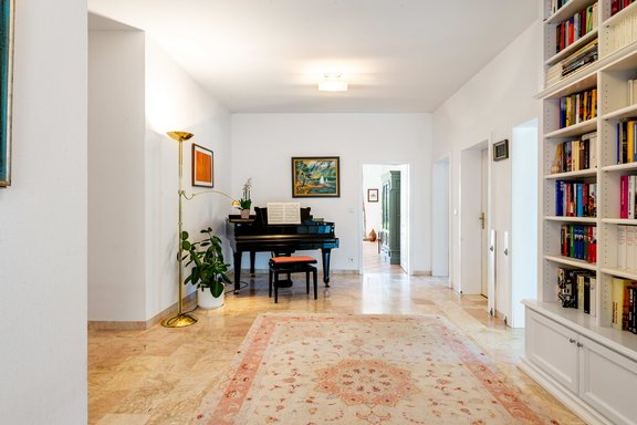 Repräsentative Eingangshalle