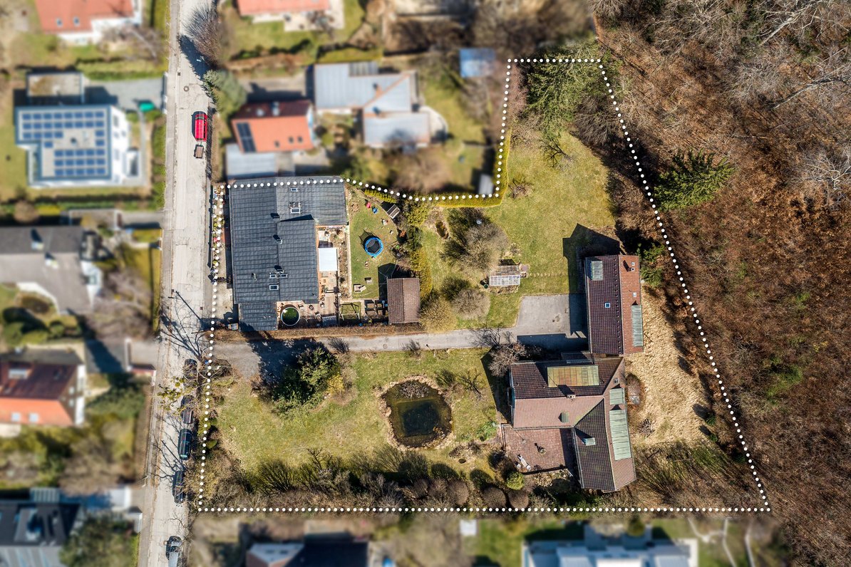 Object from bird&#039;s eye view