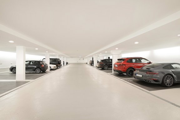 Geräumige Tiefgarage