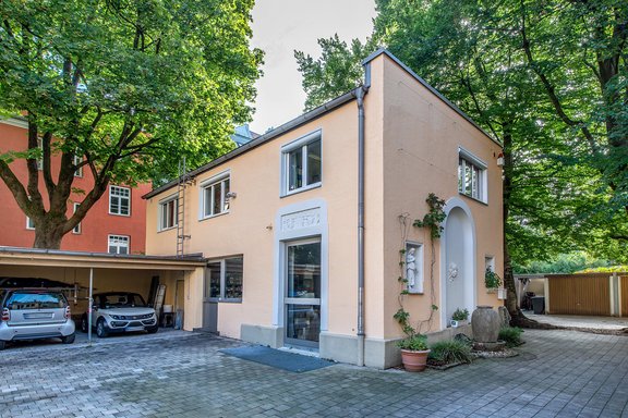 Rückgebäude (derzeit Gewerbe)