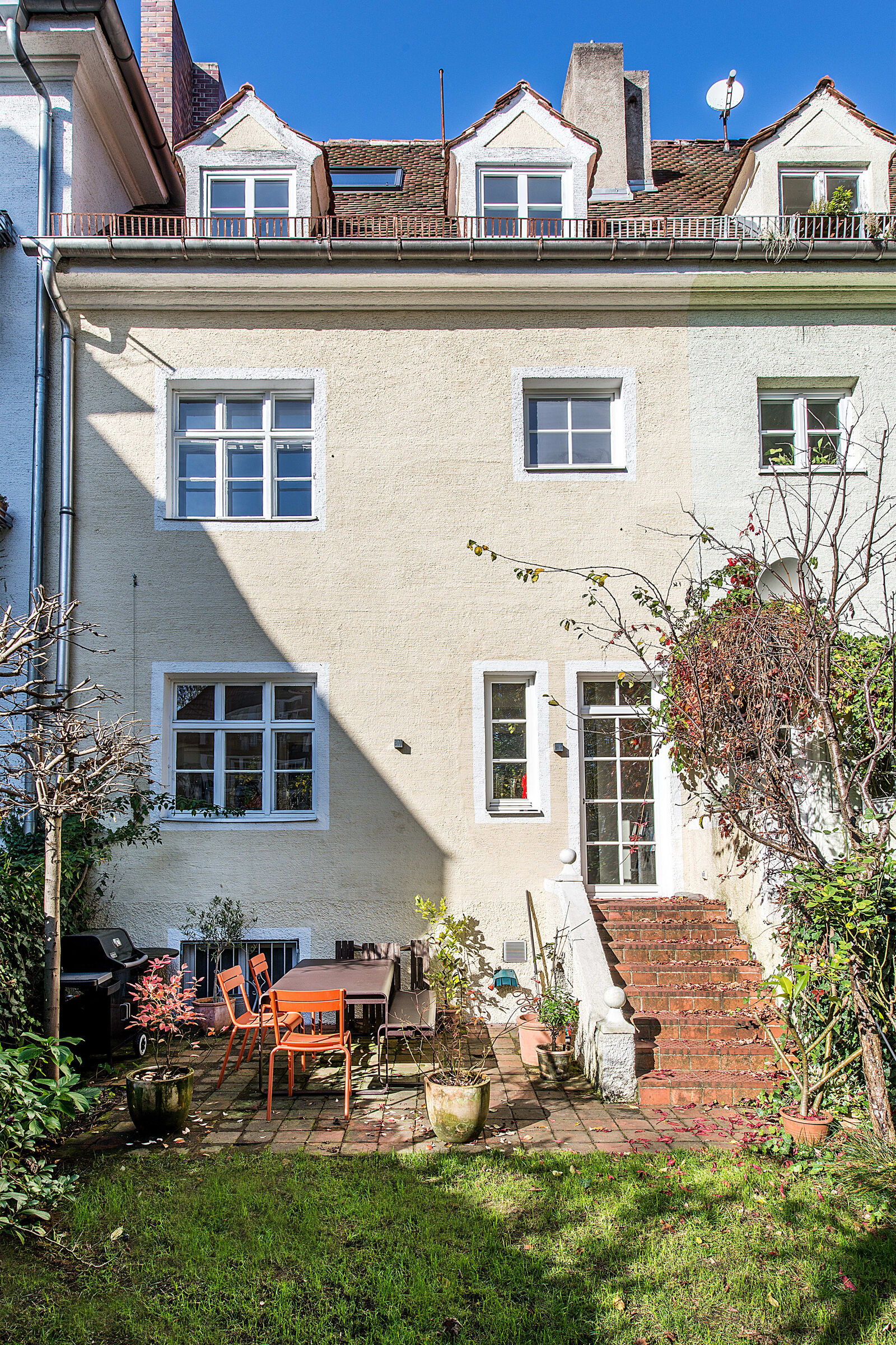 Hausansicht Garten