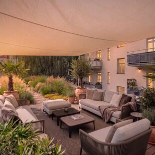 Einzigartige Dachterrasse (KI generiert)