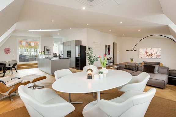 Exklusives Lebensgefühl im Dachgeschoss