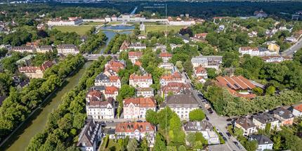 Rarität im Herzen Gern: Baugrundstück von 580 m² für Villa oder Doppelhaus