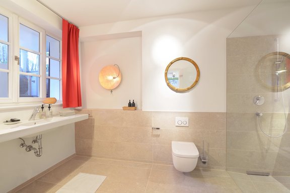 Helles Duschbad Souterrain