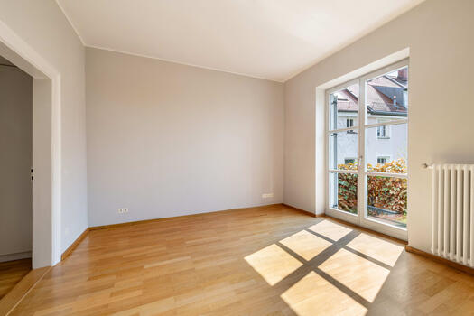 Schlafzimmer mit Balkon