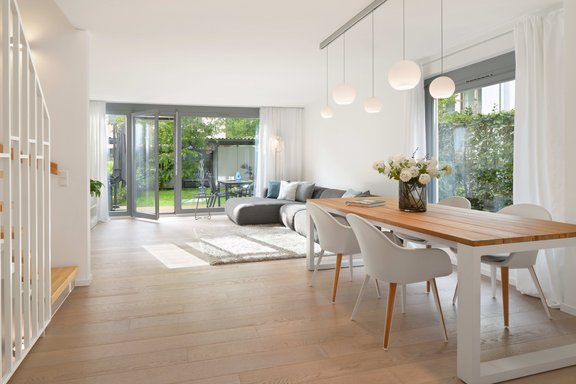 Modern wohnen mit Garten