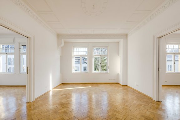 Lichtdurchflutete Räumlichkeiten